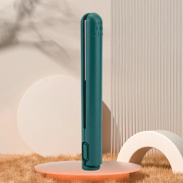 LuxeCurl™ | Mini Hair Straightener — Perfect, effortless curls anytime, anywhere