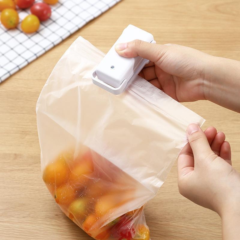 50% DISCOUNT | FreshSeal™ | Keep opened food fresh with ease! [Last day of discount]