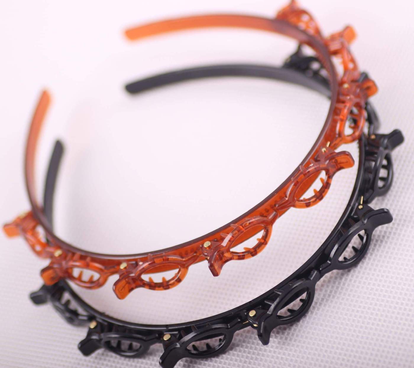 1+3 Free | BraidedGlow™ | Braided headband - Stylish hold with invisible clips for every day