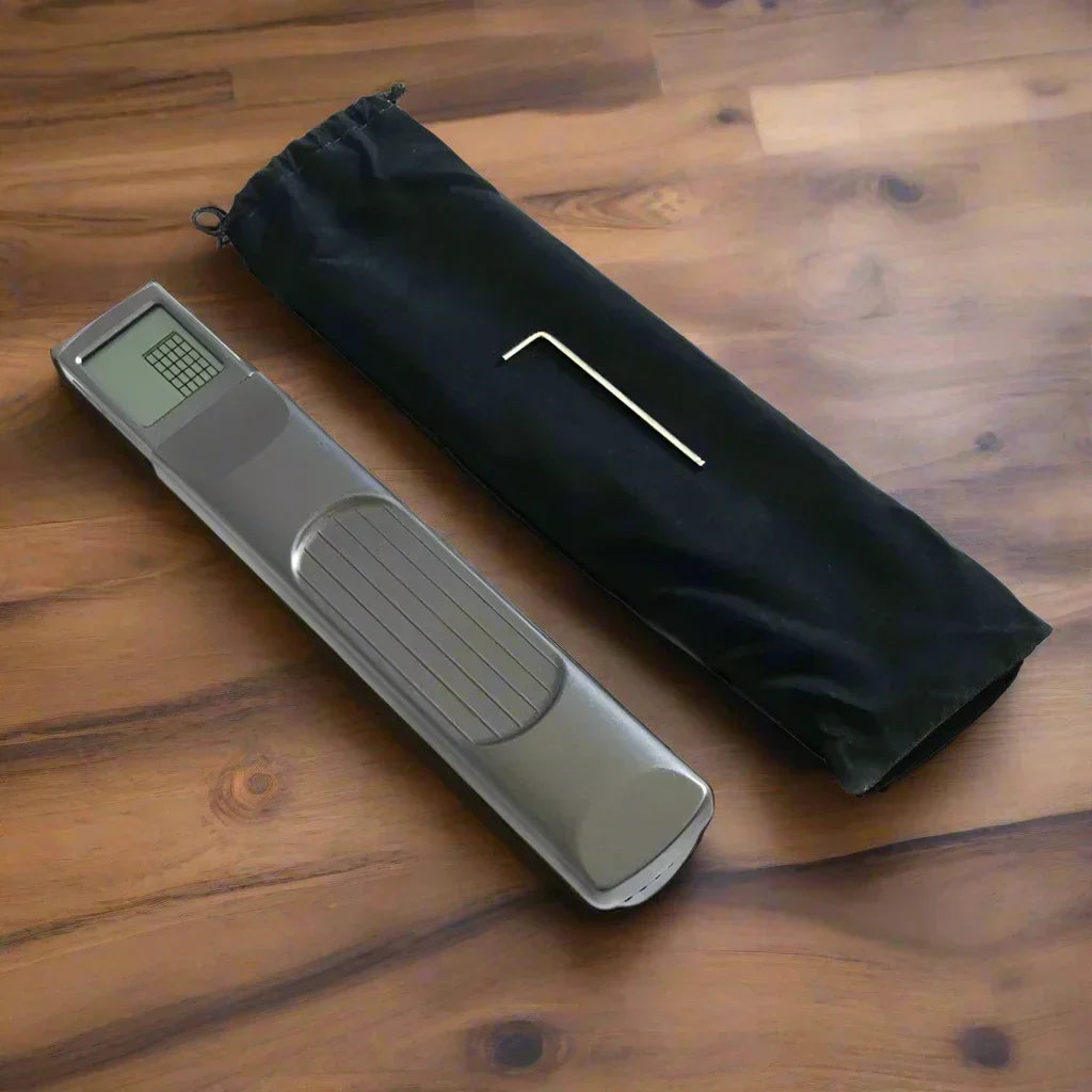 StrumMaster™ | Practice silently and turn your fingers into true chord masters