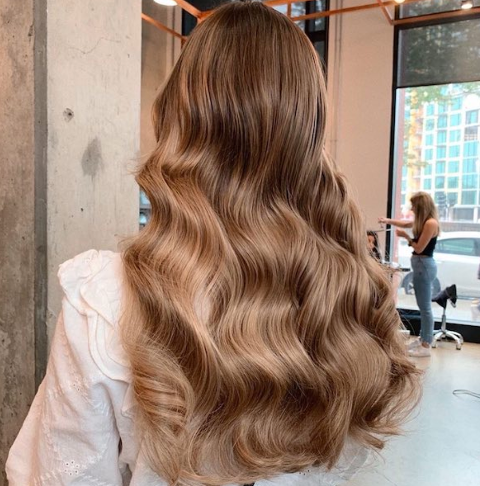 AllurBrush™ | Clean, healthy hair with just one click!