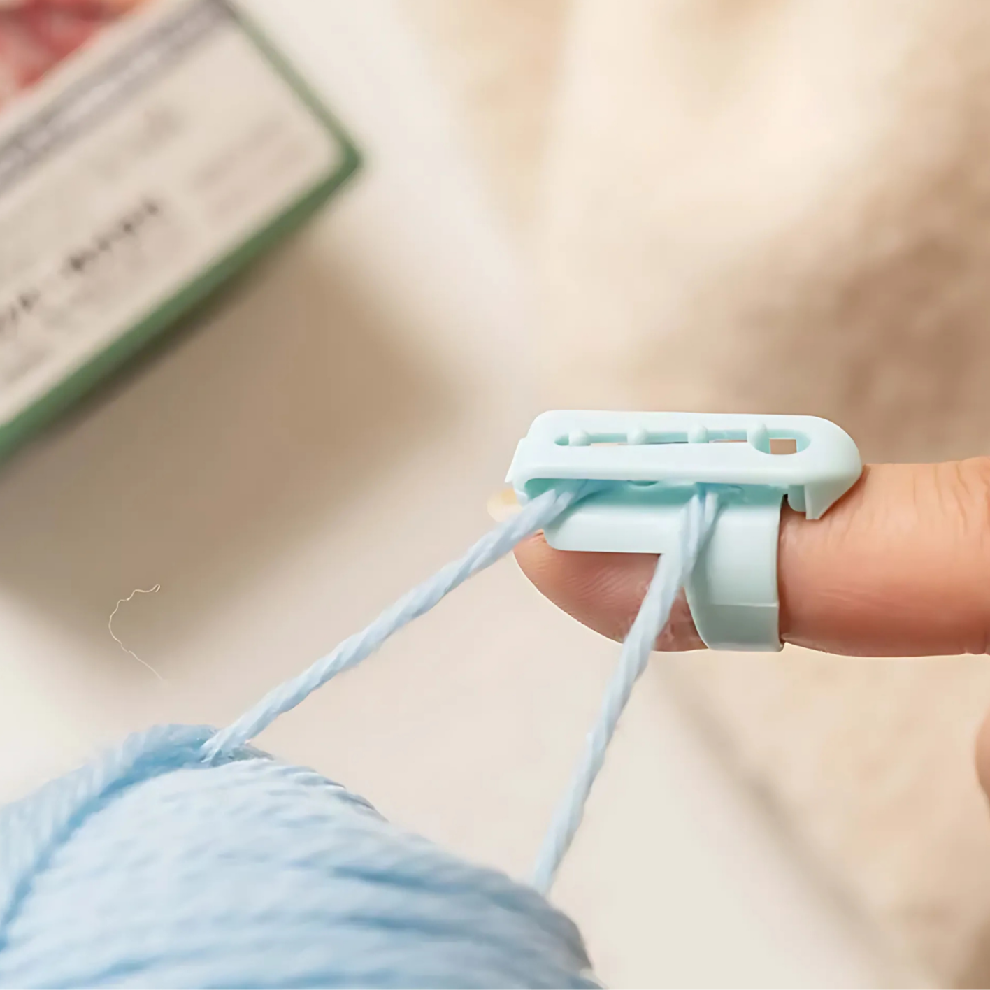 2+3 FREE | EasyThread™ | The Yarn Guide Ring for Relaxed Knitting