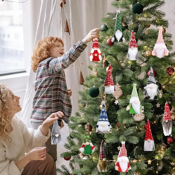 Elfiness™ | 24 days full of Christmas joy