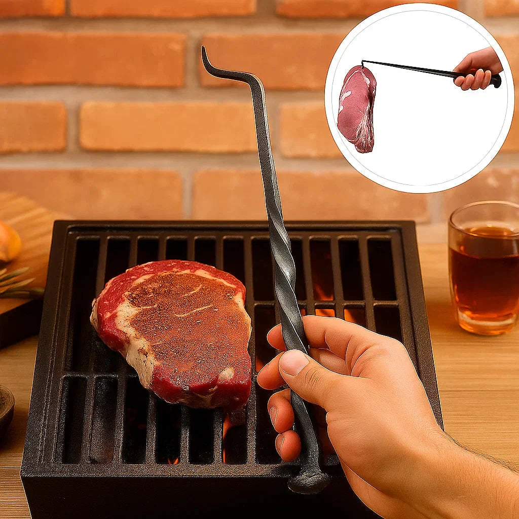 GrillGuard™ | Hand-forged barbecue turner - safe turning on the barbecue