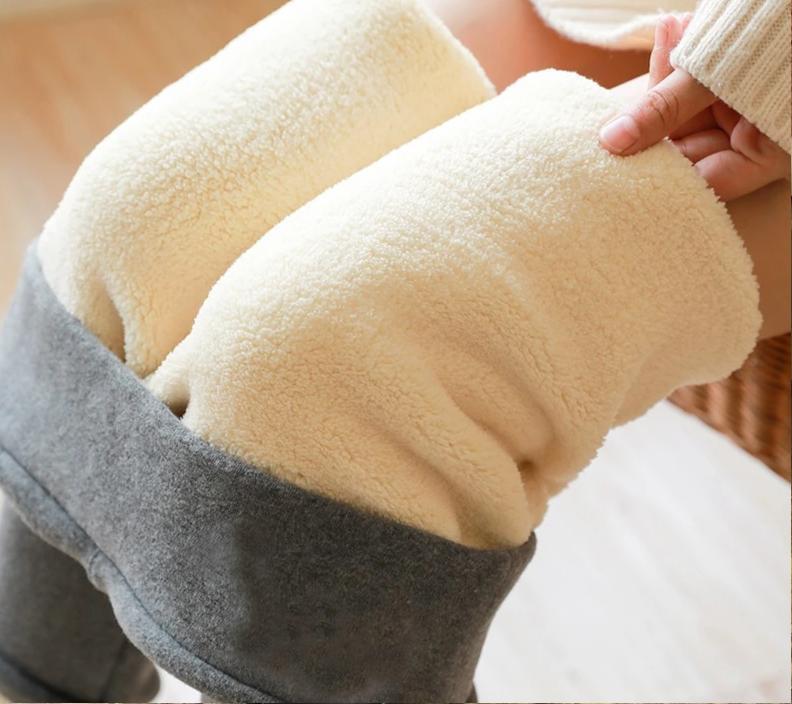 FroxterWarm™ | Cozy power for legs that want to conquer winter!